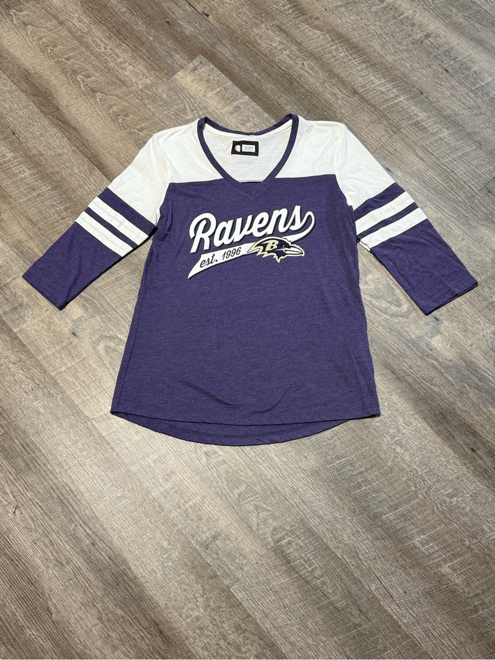 Ravens Purple & White Women’s Size Large V-Neck Football Tee